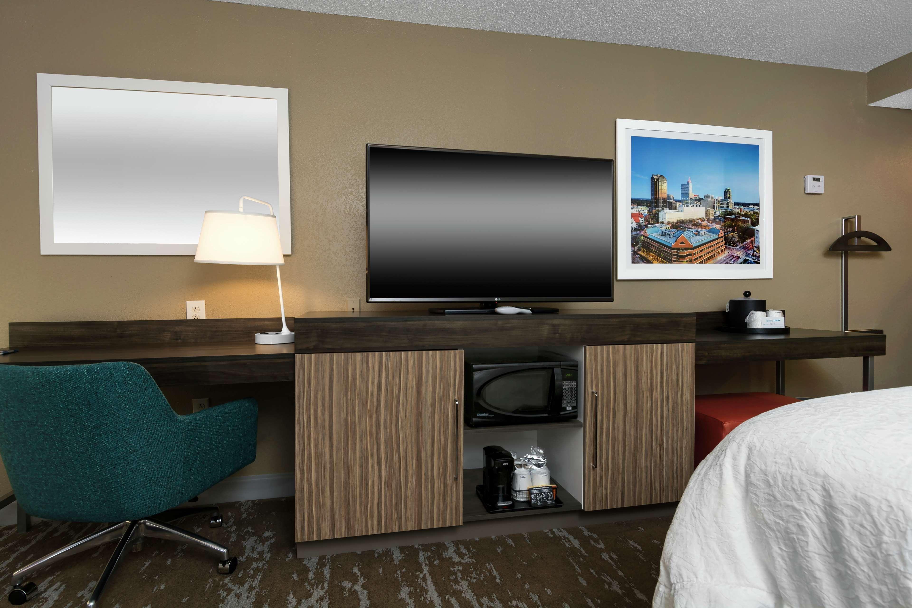 Hampton Inn & Suites Raleigh Cary Lenovo Center Εξωτερικό φωτογραφία