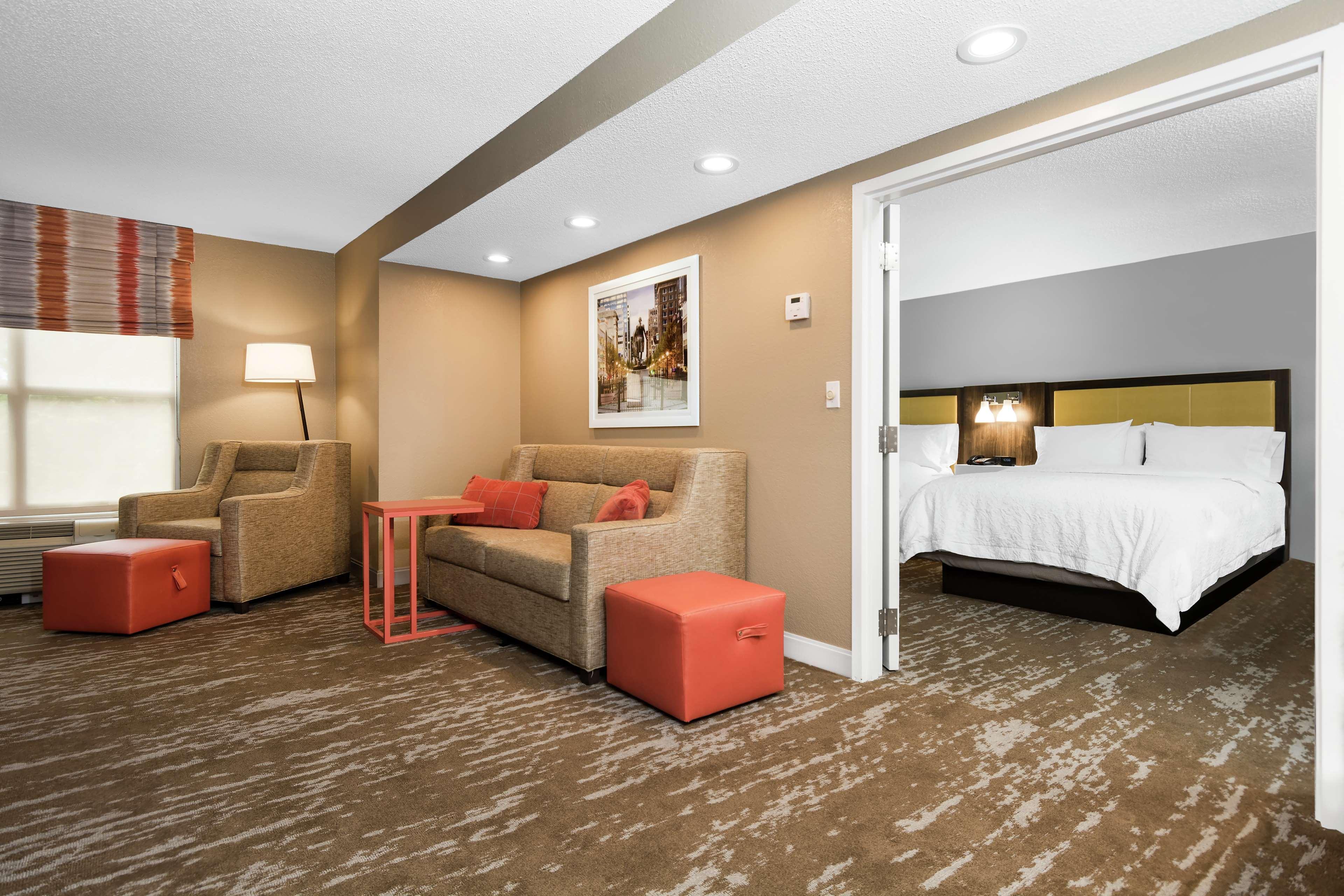 Hampton Inn & Suites Raleigh Cary Lenovo Center Εξωτερικό φωτογραφία