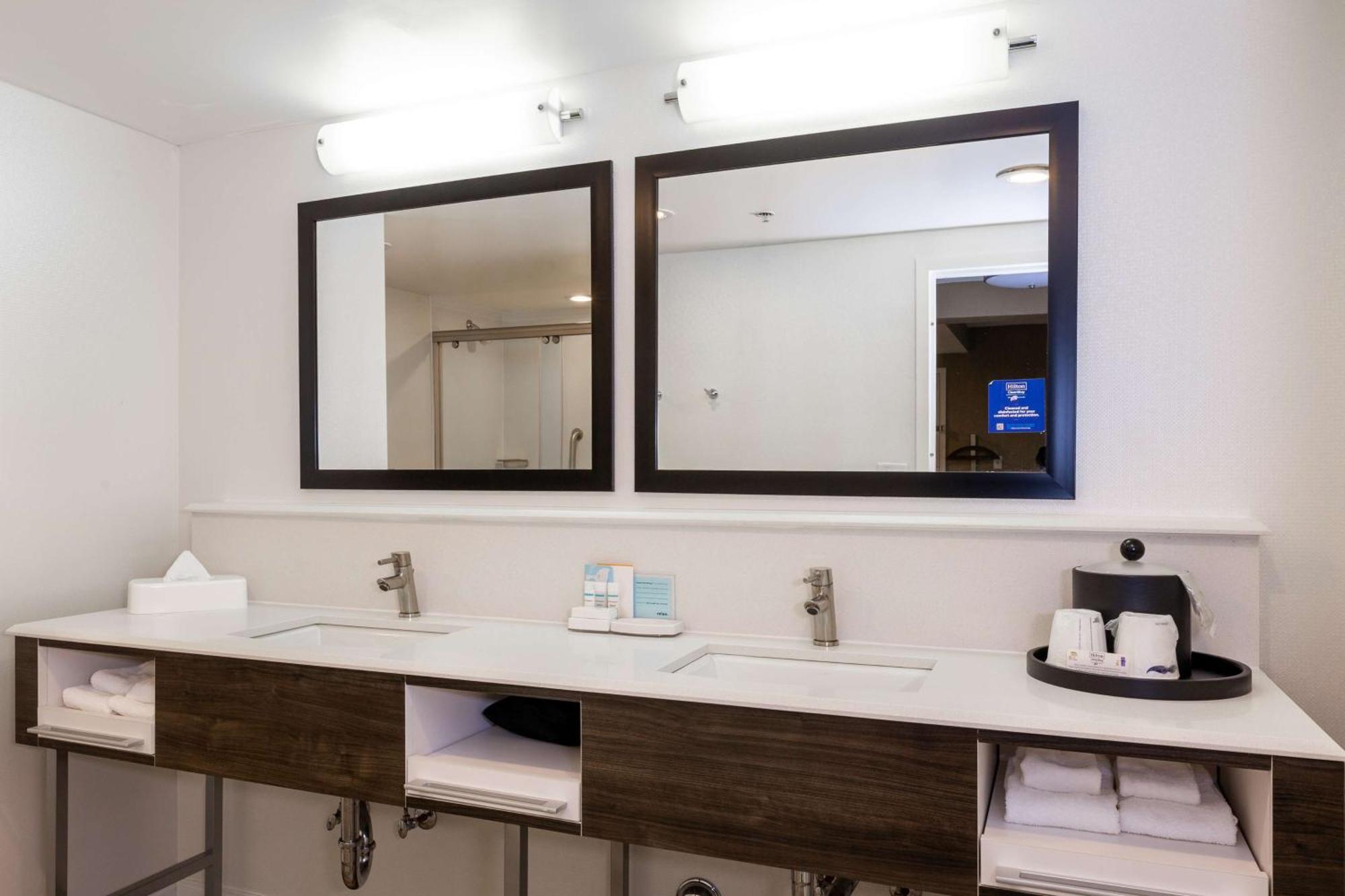Hampton Inn & Suites Raleigh Cary Lenovo Center Εξωτερικό φωτογραφία